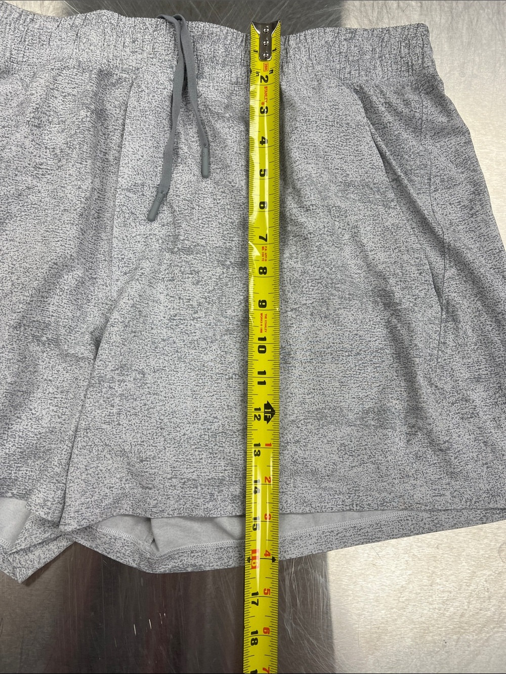 lululemon athletica Gray Marbled Athletic Shorts XXL - Picture 12 of 14